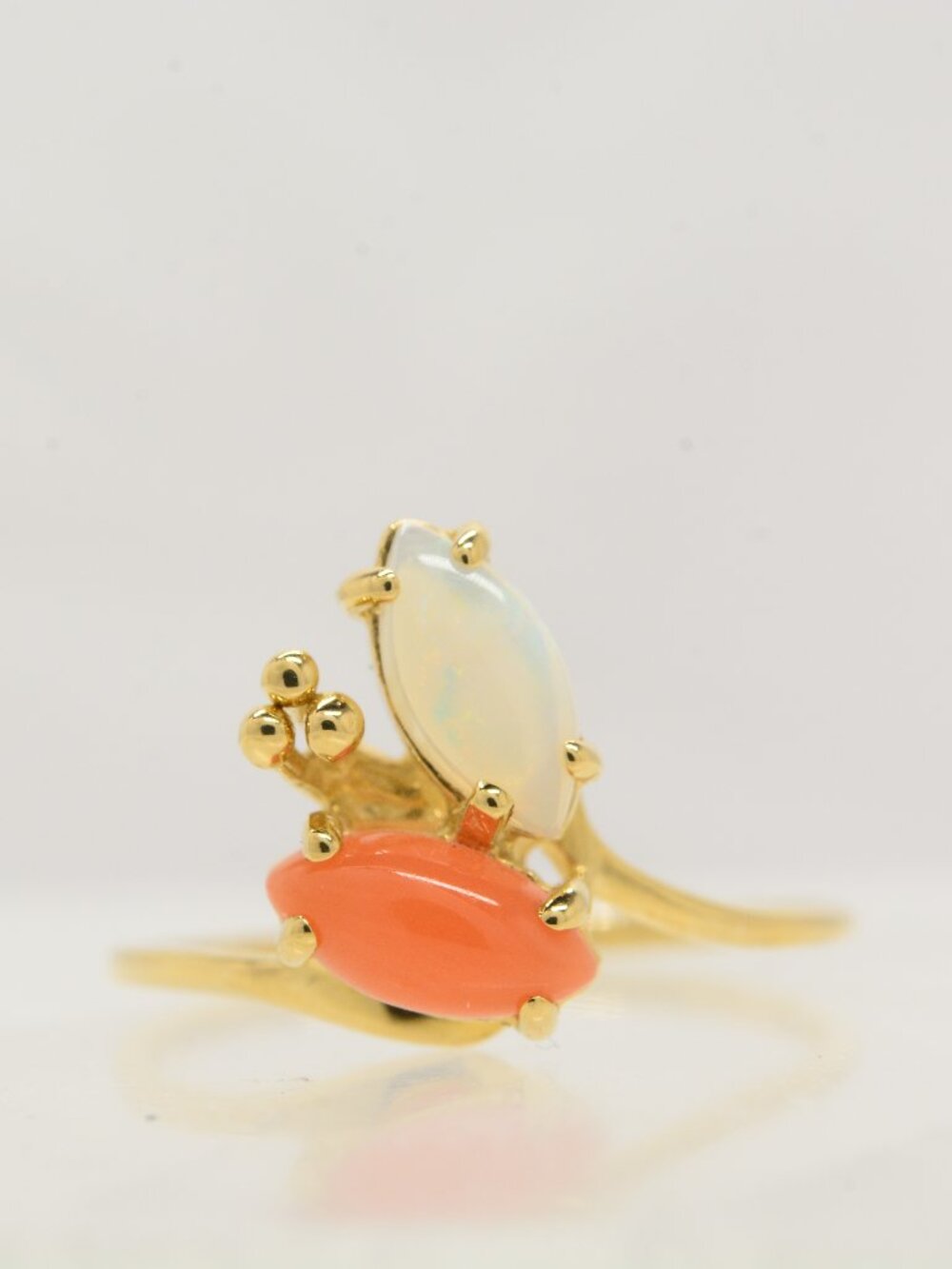 14k Vintage Marquise Cabochon Ring